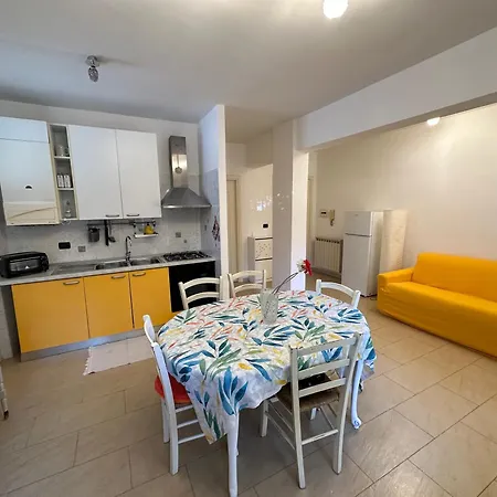 100 Carrubi * גאטה